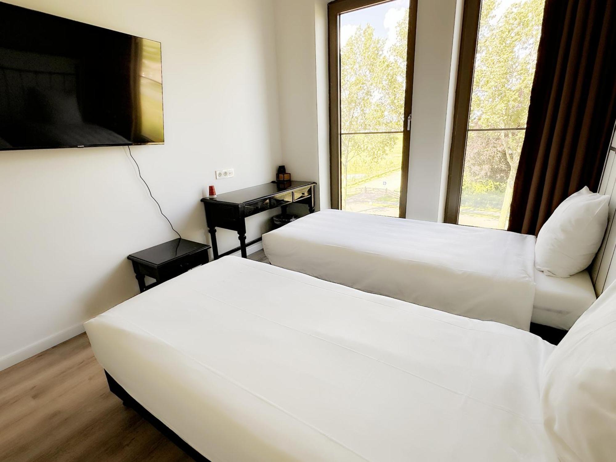 HOTELUX Amsterdam Airport Hotel Hoofddorp Buitenkant foto
